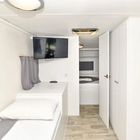 Castello * Neos Marmaras