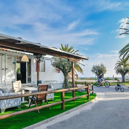 Castello * Neos Marmaras